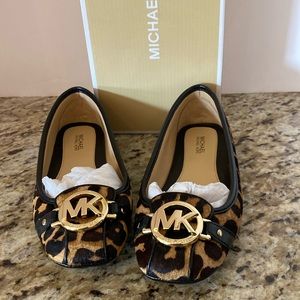 Michael Kors leopard flats size 5